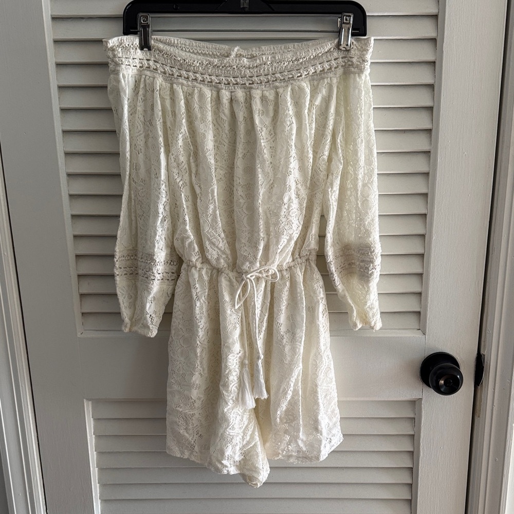 Hollister Cream Lace Off-Shoulder Romper